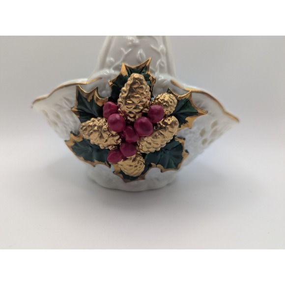 Vintage White Ceramic Holly Berry Pinecone‎ Trinket Basket Candy Dish Gold Trim - Picture 2 of 7